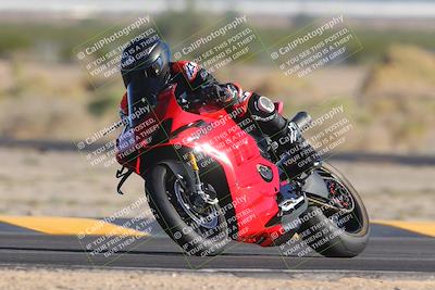 media/Nov-06-2023-Moto Forza (Mon) [[ce023d0744]]/3-Intermediate Group/Session 5 (Turn 4)/